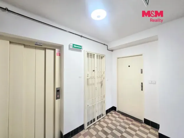 Prodej bytu 2+1, Praha - Bubeneč, Vítězné náměstí, 51 m2