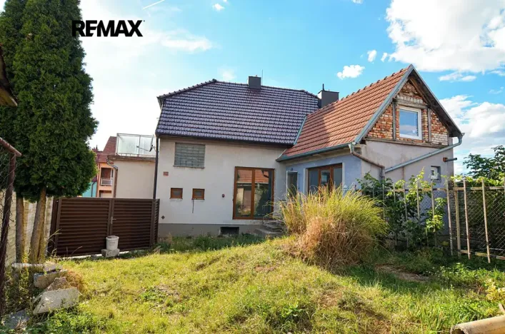 Prodej rodinného domu, Moravany, 240 m2