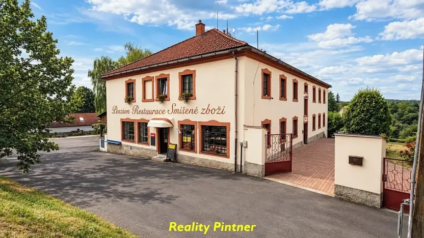 Prodej vícegeneračního domu, Slapy, 604 m2