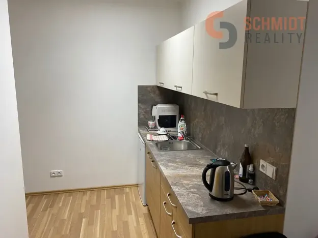 Pronájem kanceláře, Hustopeče, Janáčkova, 16 m2