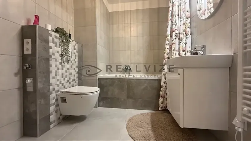 Prodej bytu 2+kk, České Budějovice, U Branišovského lesa, 52 m2