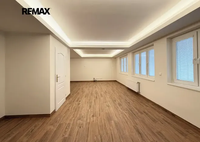 Pronájem rodinného domu, Praha - Nebušice, Na Malé Šárce, 302 m2