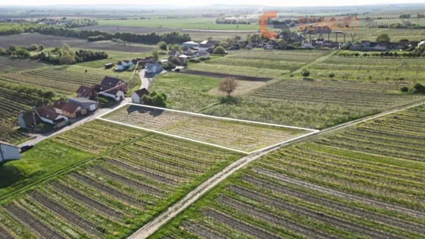 Prodej komerčního pozemku, Velké Bílovice, Svárov, 1724 m2