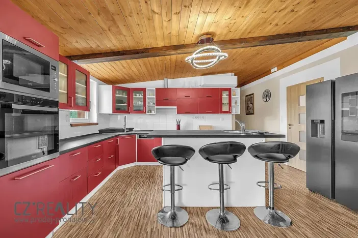 Prodej vícegeneračního domu, Pečky, 280 m2