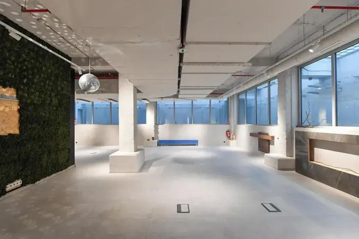 Pronájem obchodního prostoru, Praha - Holešovice, Bubenská, 242 m2