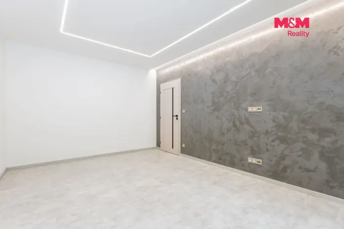 Prodej bytu 2+1, Ostrava, Výškovická, 57 m2