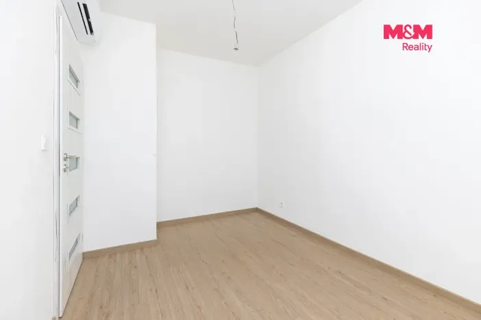 Prodej rodinného domu, Uhersko, 84 m2