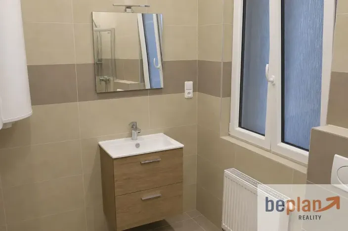 Pronájem bytu 2+1, Karlovy Vary, Moskevská, 66 m2