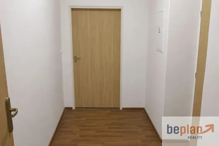 Pronájem bytu 2+1, Karlovy Vary, Moskevská, 66 m2
