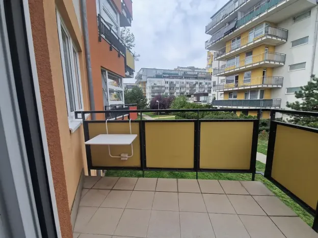 Pronájem bytu 2+kk, Praha - Vysočany, Poděbradská, 52 m2
