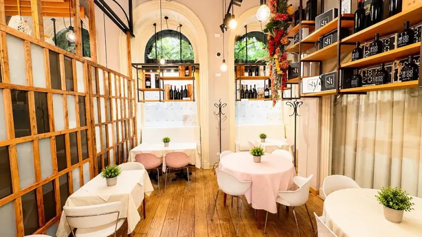 Pronájem restaurace, Praha - Vinohrady, 224 m2