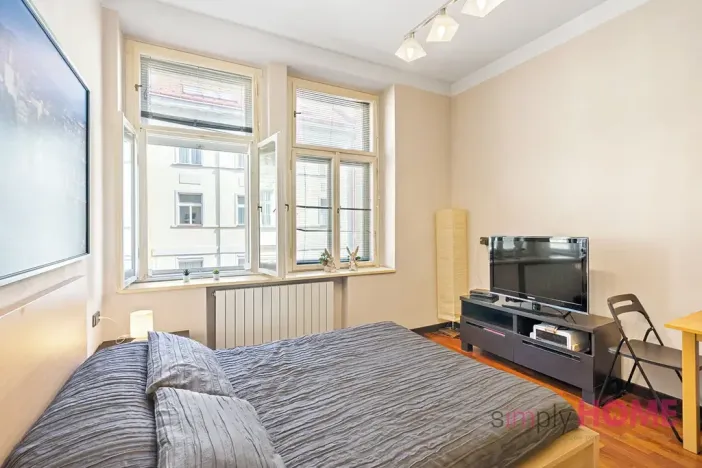 Pronájem bytu 1+kk, Praha - Žižkov, Cimburkova, 21 m2