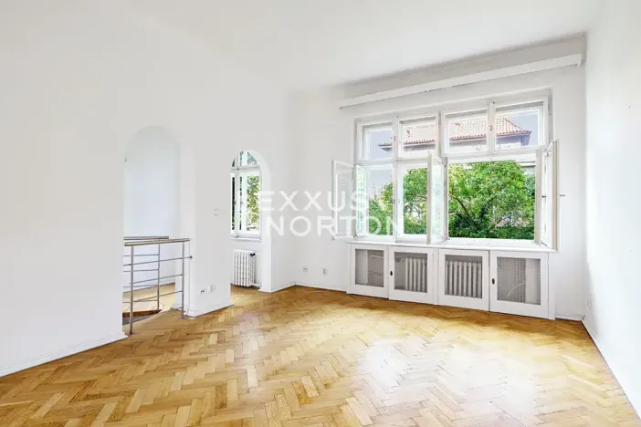 Prodej bytu 6+kk a větší, Praha - Střešovice, Cukrovarnická, 228 m2