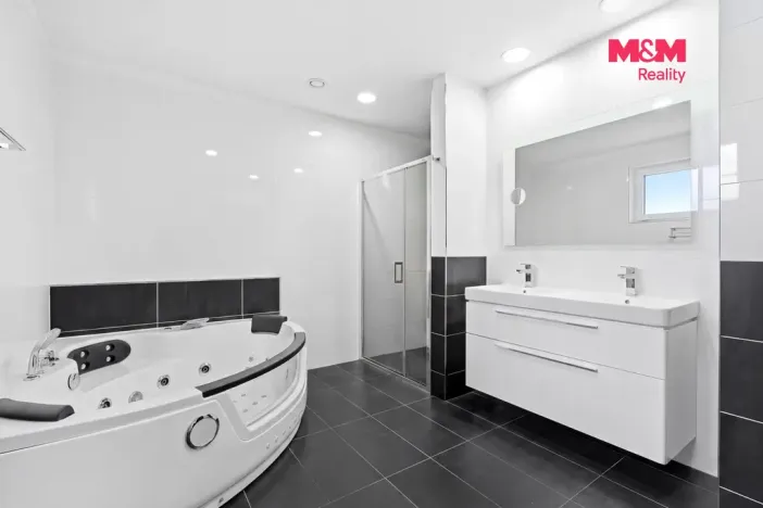 Prodej rodinného domu, Smržovka, Pod Hřištěm, 225 m2