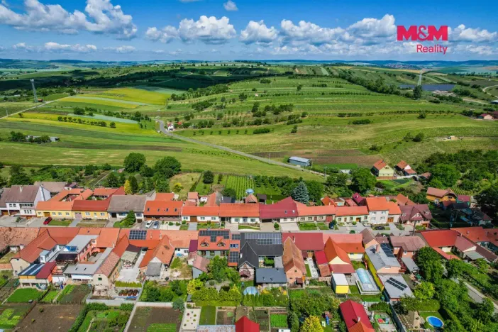 Prodej rodinného domu, Hovorany, 262 m2