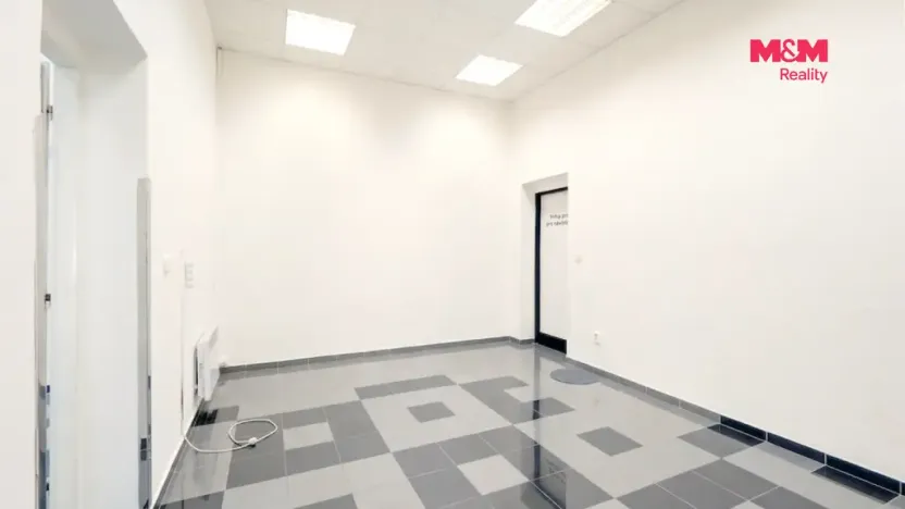 Prodej obchodního prostoru, Praha - Libeň, Sokolovská, 144 m2