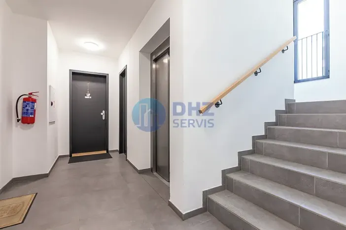 Pronájem bytu 2+kk, Nymburk, K Lesu, 50 m2