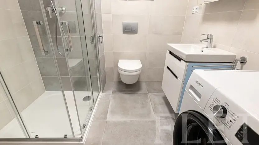 Pronájem bytu 1+kk, Praha - Žižkov, Hartigova, 36 m2