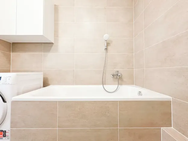 Pronájem bytu 2+kk, Praha - Holešovice, Tusarova, 58 m2