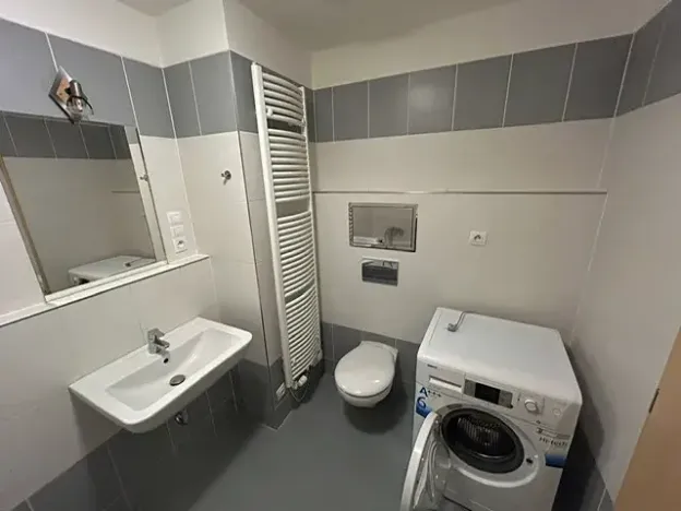 Pronájem bytu 2+kk, Praha - Hloubětín, Nademlejnská, 47 m2