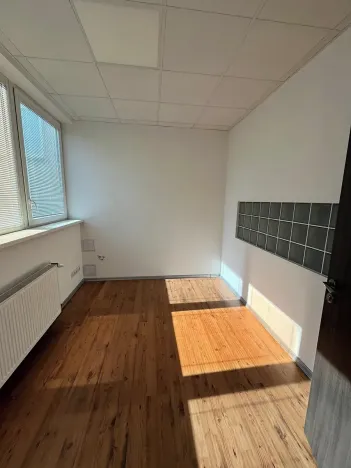 Pronájem kanceláře, Kolín, Plynárenská, 28 m2