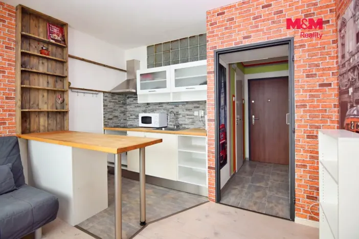 Pronájem bytu 1+1, Děčín - Děčín IX-Bynov, Kyjevská, 34 m2