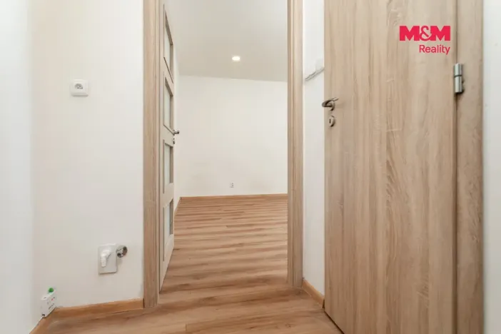Pronájem bytu 1+kk, Ostrava - Poruba, 27 m2