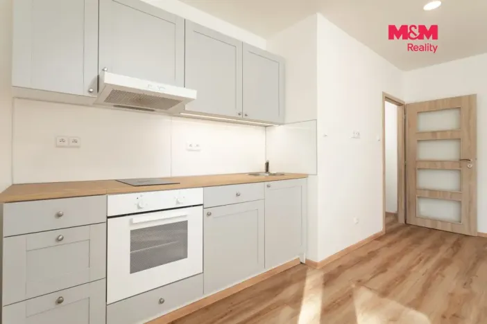 Pronájem bytu 1+kk, Ostrava - Poruba, 27 m2