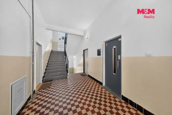 Prodej bytu 1+1, Praha, Bělohorská, 43 m2