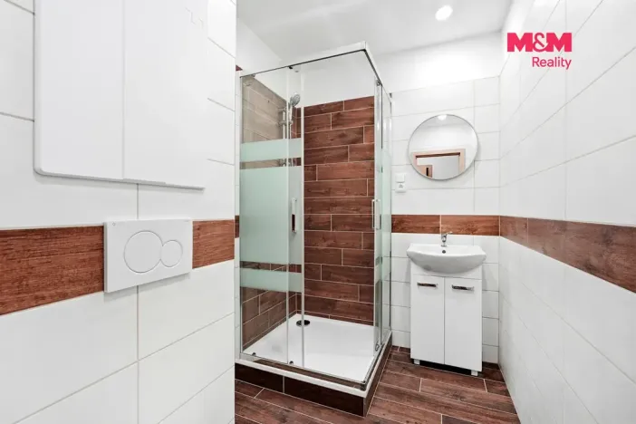 Prodej bytu 2+1, Česká Lípa, Železničářská, 61 m2