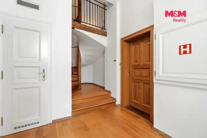 Prodej bytu 2+kk, Praha - Malá Strana, Tržiště, 57 m2
