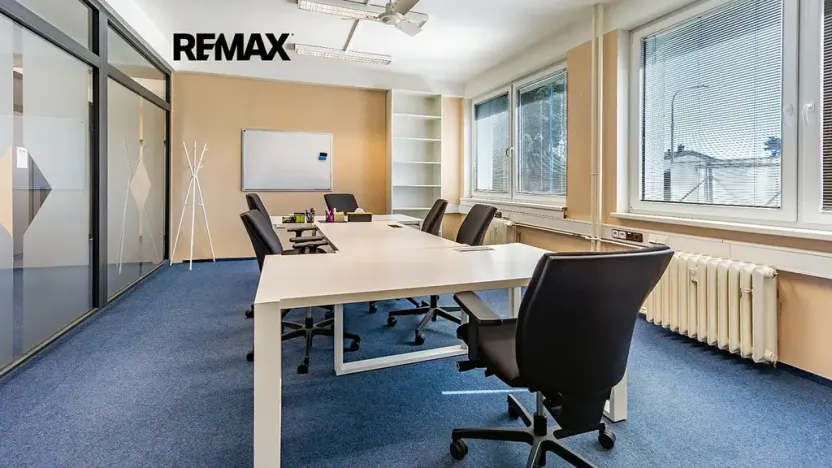 Pronájem kanceláře, Česká Lípa, Děčínská, 350 m2