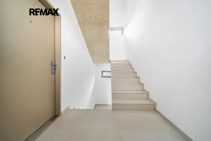 Prodej bytu 3+kk, Moravany, Květná, 103 m2