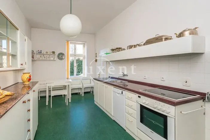 Prodej kanceláře, Chotěboř, Legií, 361 m2