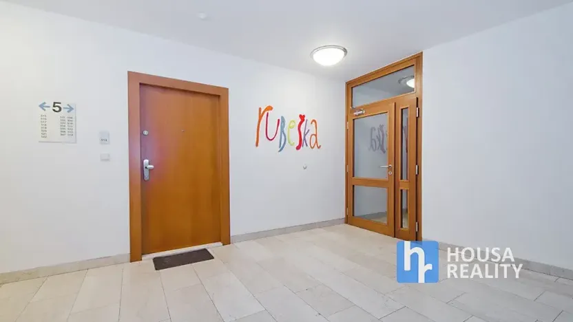Pronájem bytu 2+kk, Praha - Vysočany, Nepilova, 50 m2