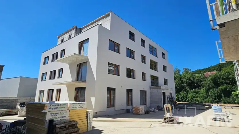 Prodej bytu 4+kk, Praha - Radotín, náměstí Osvoboditelů, 116 m2