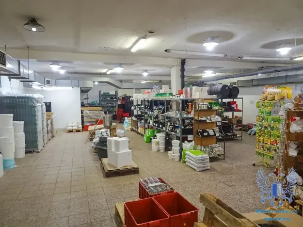 Pronájem skladu, Mělník, Vodárenská, 333 m2
