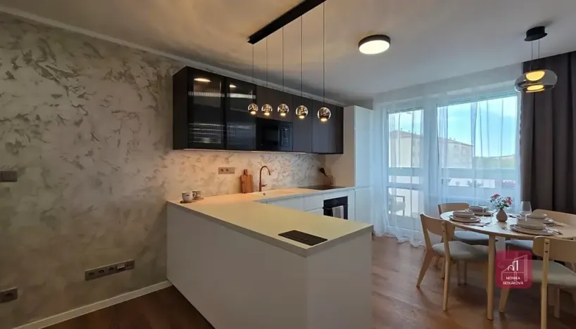 Prodej bytu 4+kk, Mokrá-Horákov, 72 m2