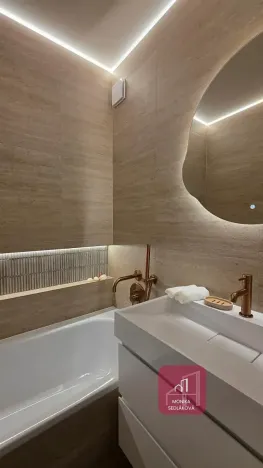 Prodej bytu 4+kk, Mokrá-Horákov, 72 m2
