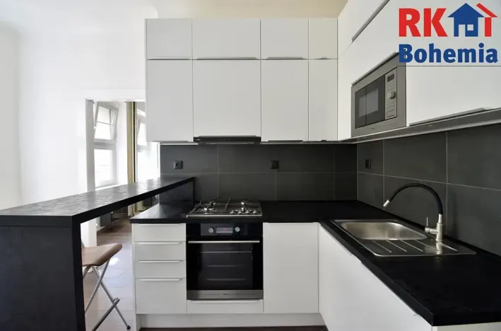 Pronájem bytu 1+1, Praha - Nusle, Nuselská, 42 m2