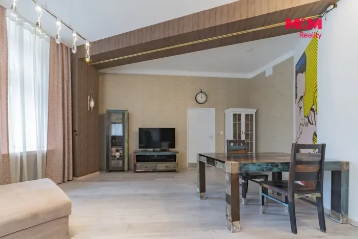 Prodej bytu 5+1, Karlovy Vary, nábřeží Jana Palacha, 340 m2