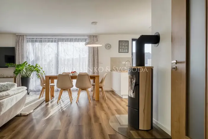 Prodej rodinného domu, Kamenice nad Lipou, Dobšova, 215 m2