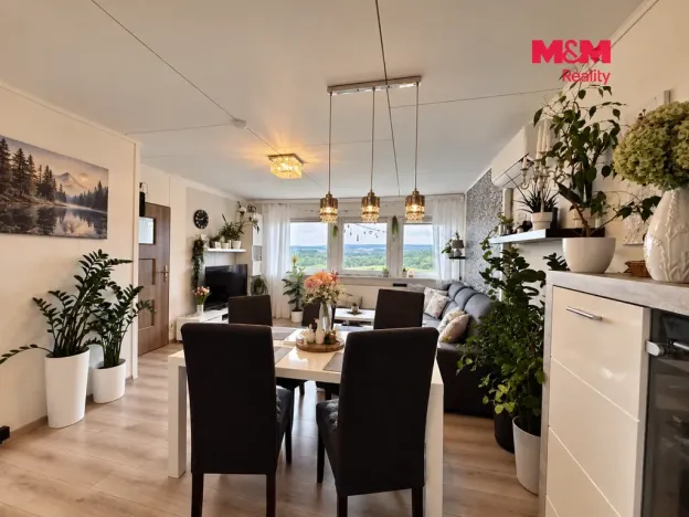 Prodej rodinného domu, Žatec - Bezděkov, 218 m2