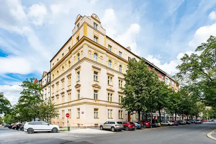 Pronájem bytu 3+kk, Praha, Lucemburská, 44 m2