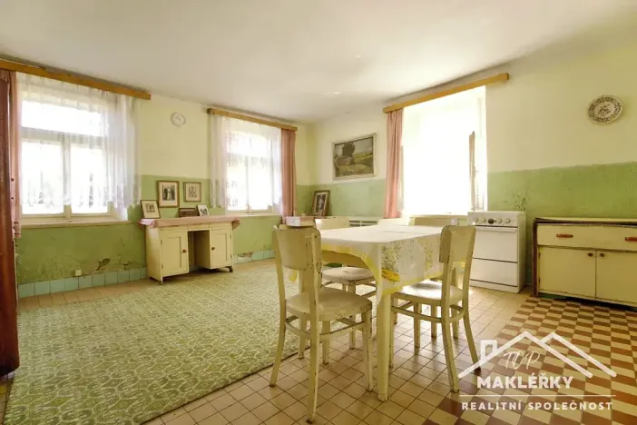 Prodej rodinného domu, Močovice, 168 m2