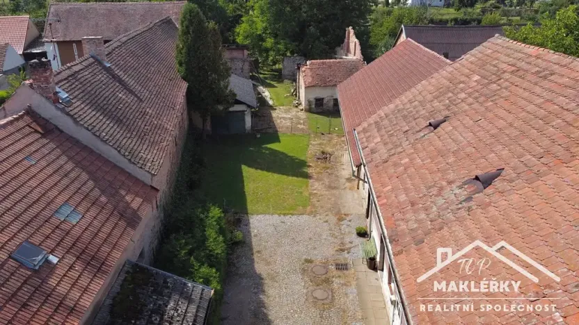 Prodej rodinného domu, Močovice, 168 m2
