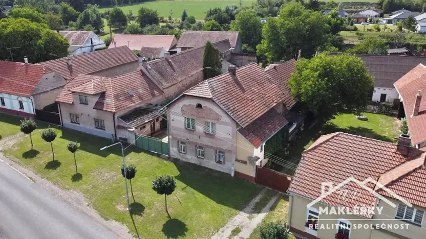 Prodej chalupy, Močovice, 168 m2