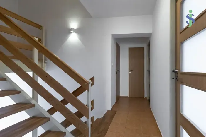 Pronájem rodinného domu, Praha - Kyje, Černičná, 150 m2