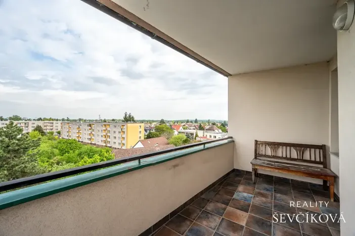 Prodej bytu 3+1, Hradec Králové, Na Občinách, 79 m2