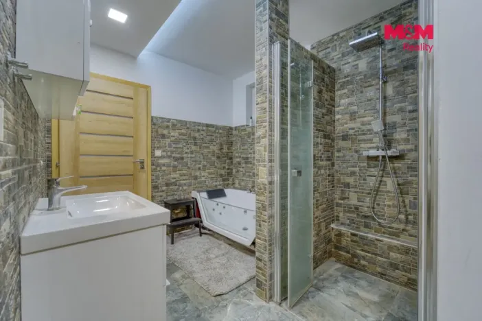 Prodej rodinného domu, Zápy, 181 m2
